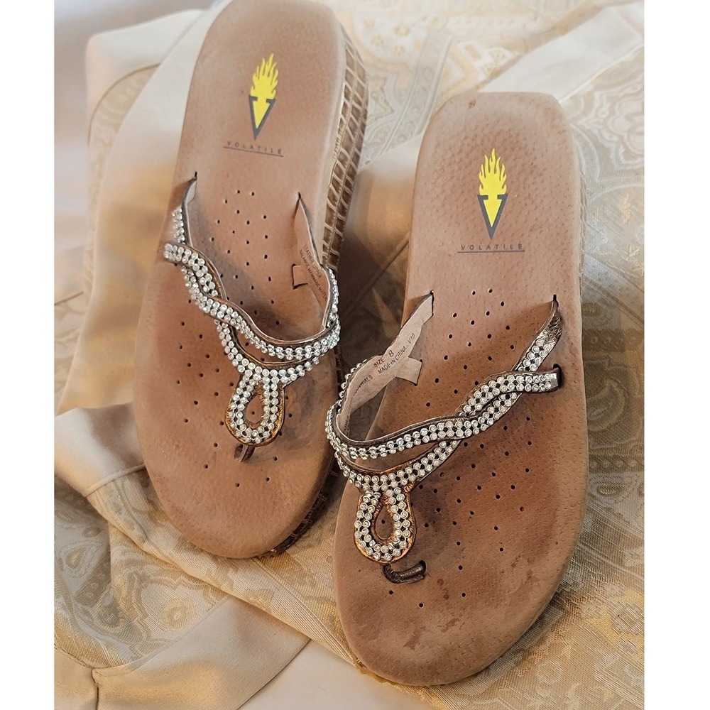 Volatile Pretzel Bronze Rhinestone Platform Wedge Thong Sandals Women's 8